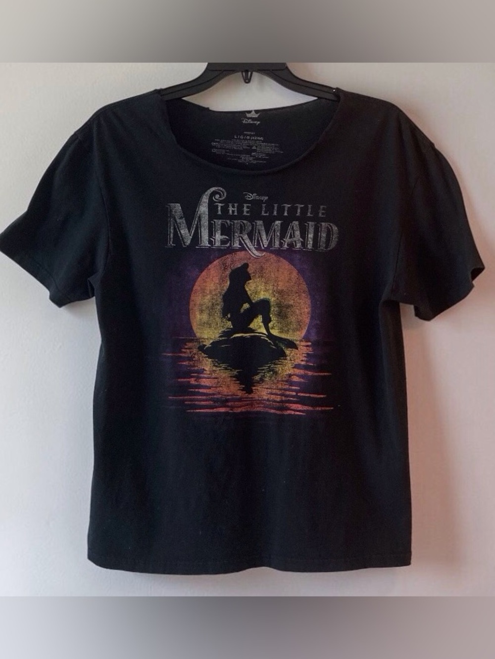 Disney Little Mermaid Sunset Graphic Tee Black size large